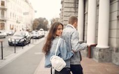 que dit la voyance sur un amour a distance